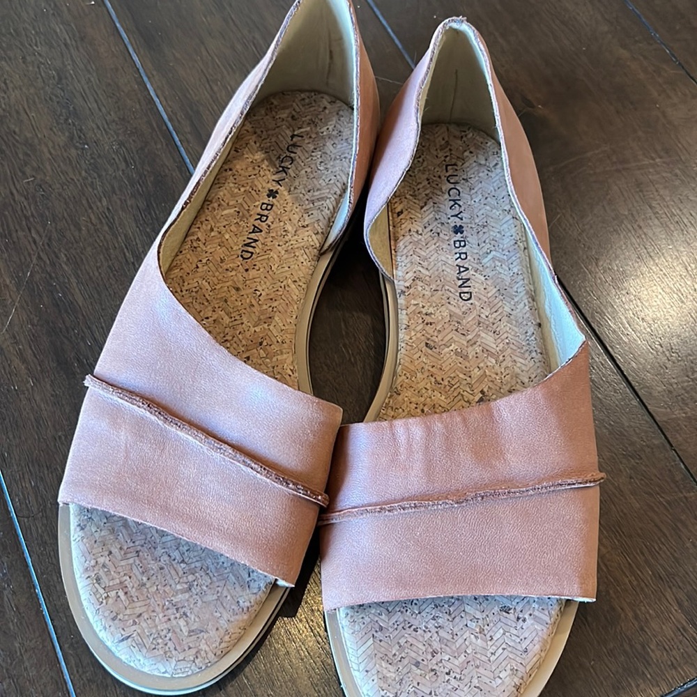 NWOT Lucky Brand Sandals